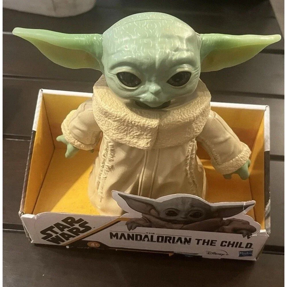 Hasbro Star Wars The Mandalorian The Child (Grogu) Baby Yoda Figure Sci-Fi 6.5”
